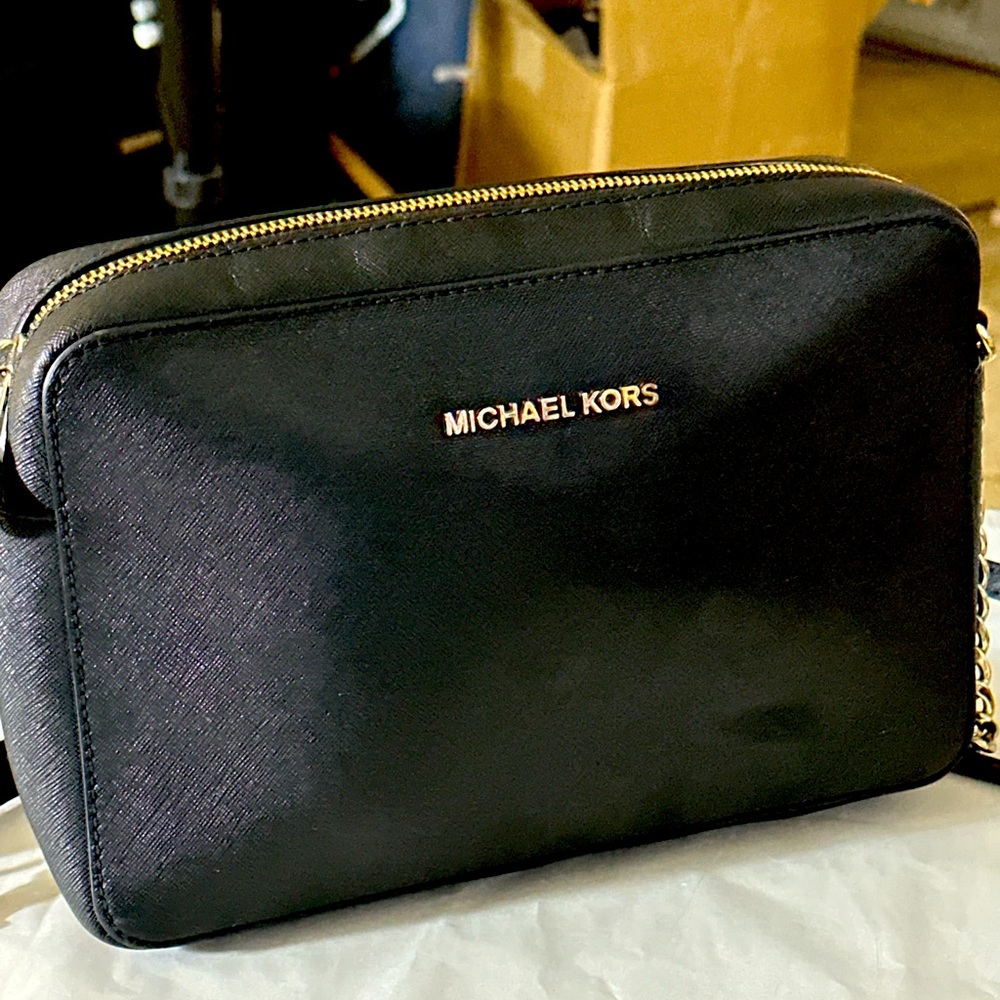 Michael Kors Leather Jet Set East West Crossbody